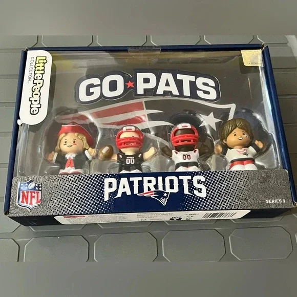 Fisher Price NFL Little People Collector New England Patriots Set NEW - Picture 1 of 5